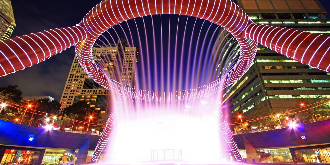 The Fountain of Wealth in the Suntec City shopping mall