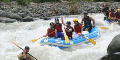 Rafting on the Rio Savegre