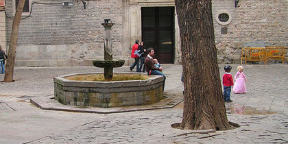 The fountain on Plaça de Sant Felip Neri