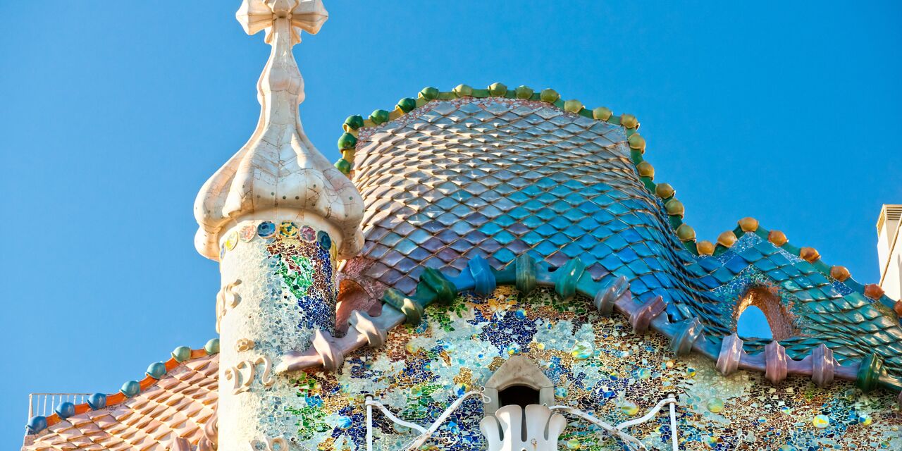 The unique roof of Casa Batlló