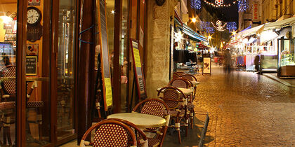 The evening in rue Mouffetard