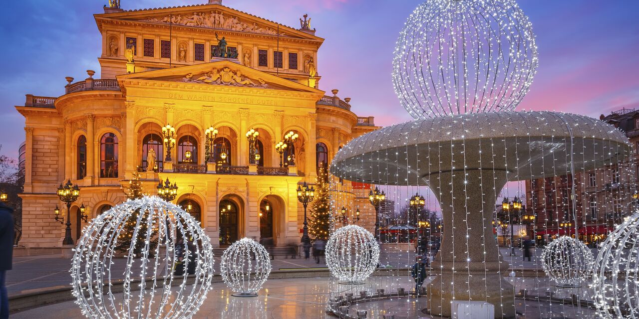 Alte Oper concert hall on public holidays