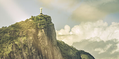 Cristo Redentor stands high up on the mountain